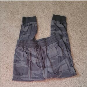 Splendid camo joggers worn once